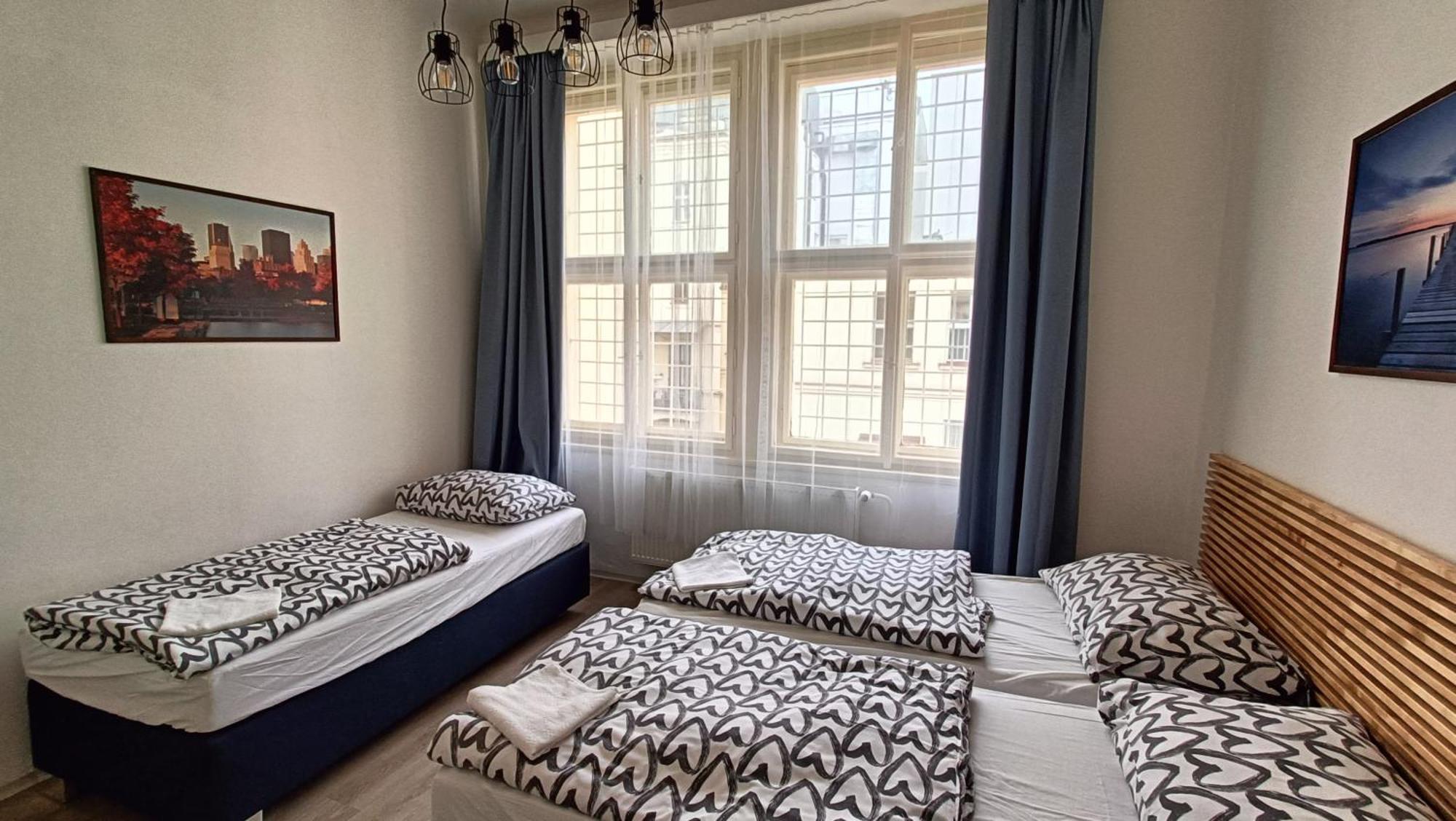 A Plus Hostel - Centrum Prague Luaran gambar