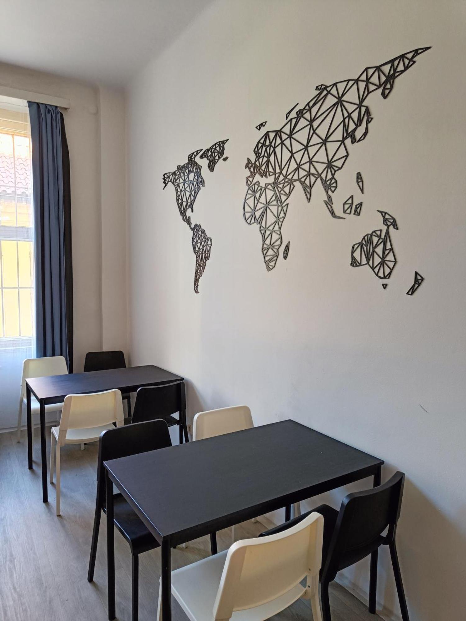 A Plus Hostel - Centrum Prague Luaran gambar