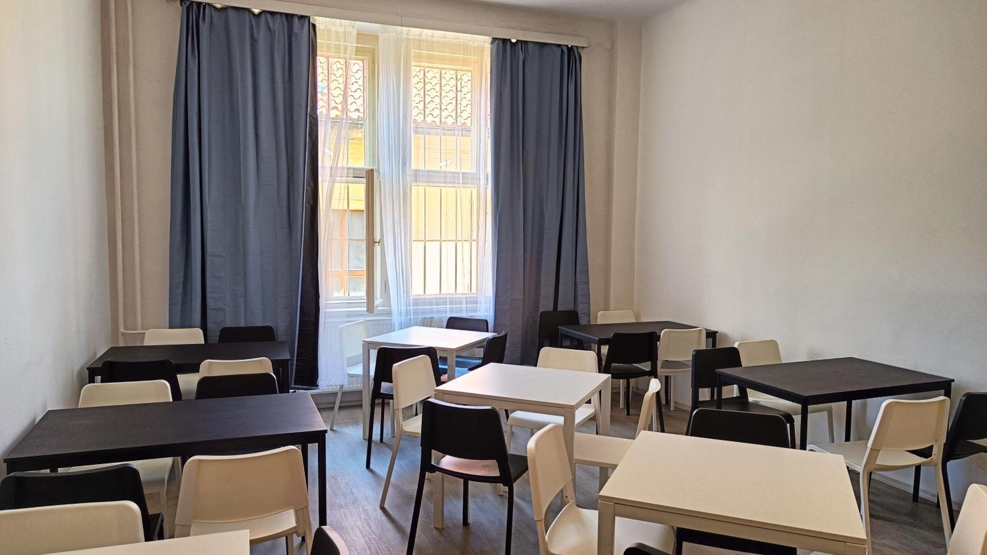 A Plus Hostel - Centrum Prague Luaran gambar