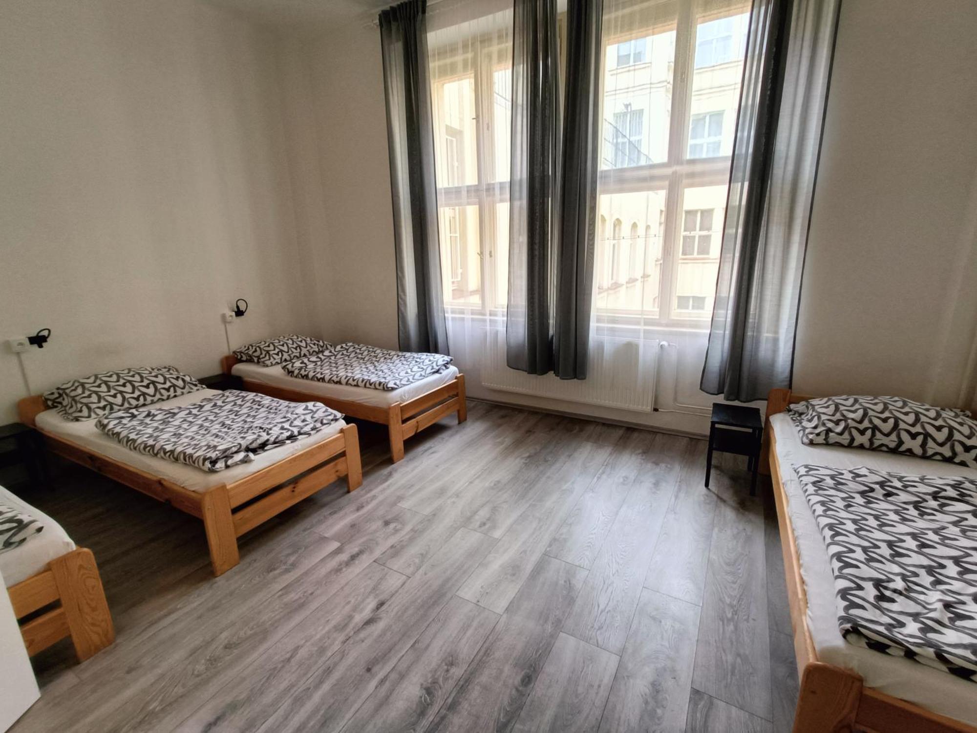 A Plus Hostel - Centrum Prague Luaran gambar